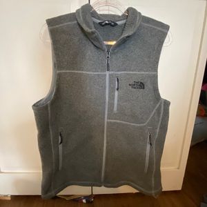 Men’s North Face Vest Size L